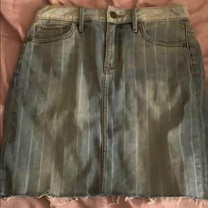 SAM EDLEMAN JENNY SKIRT. NEVER BEEN WORN